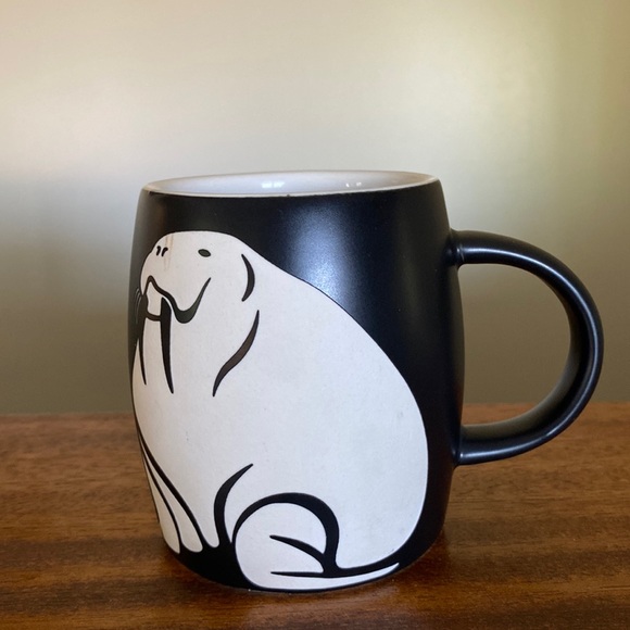 Vancouver Aquarium “Walrus” Mug 16oz Exc Shape - Picture 2 of 8